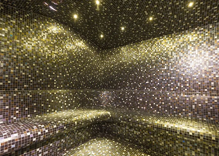 Blue Lagoon Hotel 4*