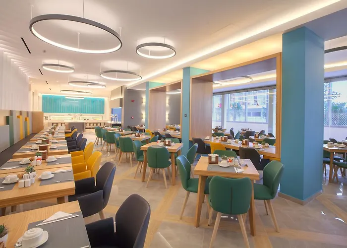 Blue Lagoon Hotel 4*