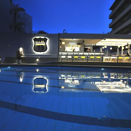 ホテル Blue Lagoon コス・タウン