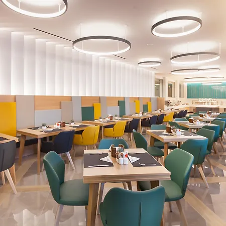 Blue Lagoon Otel 4*