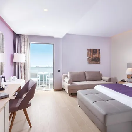 Otel Blue Lagoon İstanköy