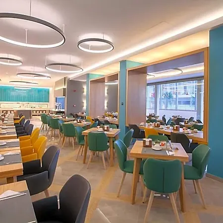 Blue Lagoon Hotell 4*