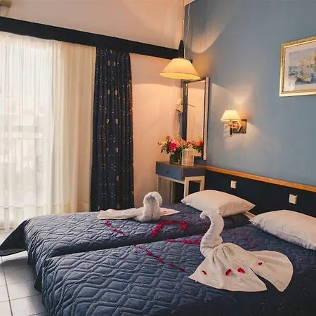 Blue Lagoon Hotel 4*