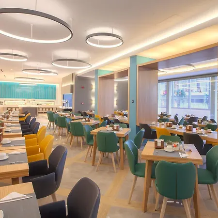 ホテル Blue Lagoon 4*