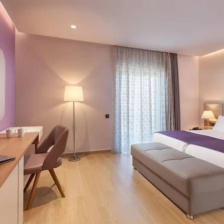 Blue Lagoon Hotell 4*