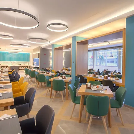 Blue Lagoon Hotell 4*