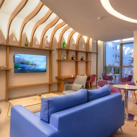 Hotell Blue Lagoon 4*