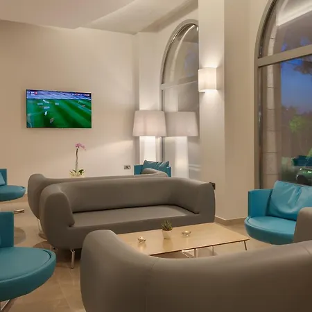 Blue Lagoon Hotell 4*