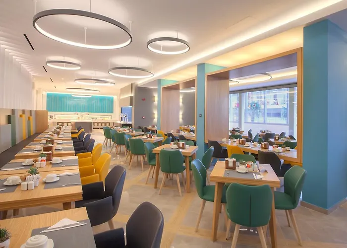 Hotell Blue Lagoon 4*